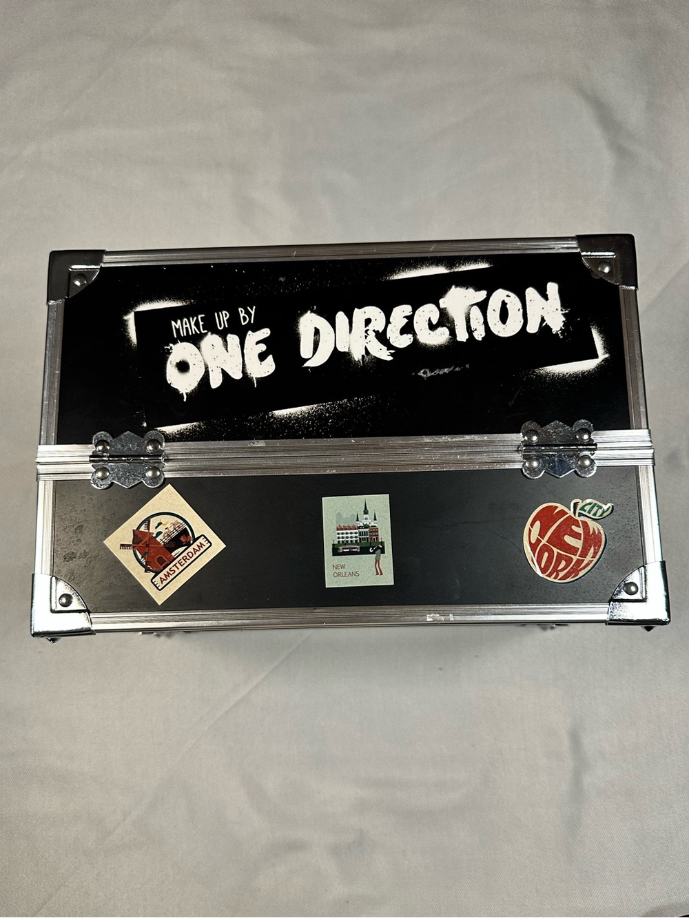 One Direction Lockable Multi-Compartment Metal Makeup Case, Black/Silver